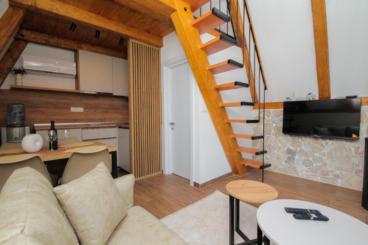 Vukova Dolina Apartments ツェティニェ エクステリア 写真
