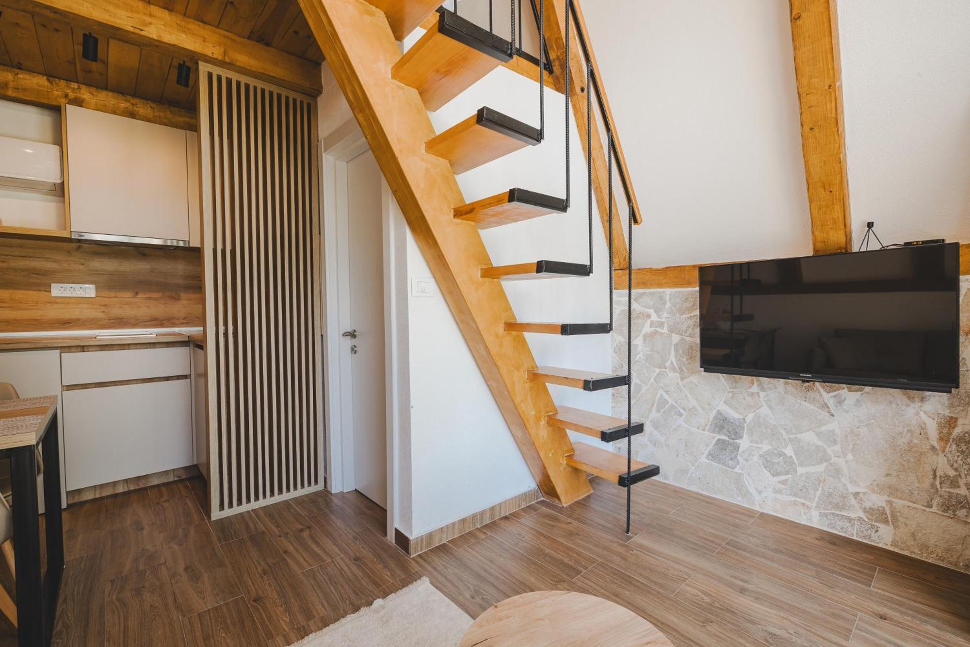 Vukova Dolina Apartments ツェティニェ エクステリア 写真